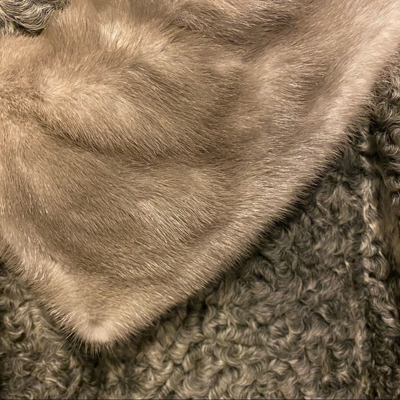 🕰VINTAGE 🇨🇦 Fur coat. Grey Persian lamb with mink collar. - Picture 3 of 4